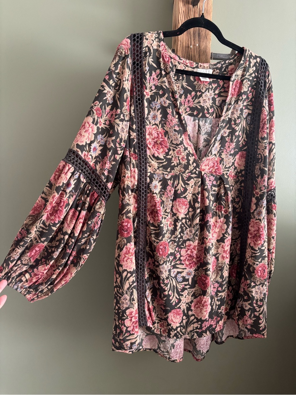 103.) FESTI - Floral Peasant Blouse - Tunic Length - Cottagecore